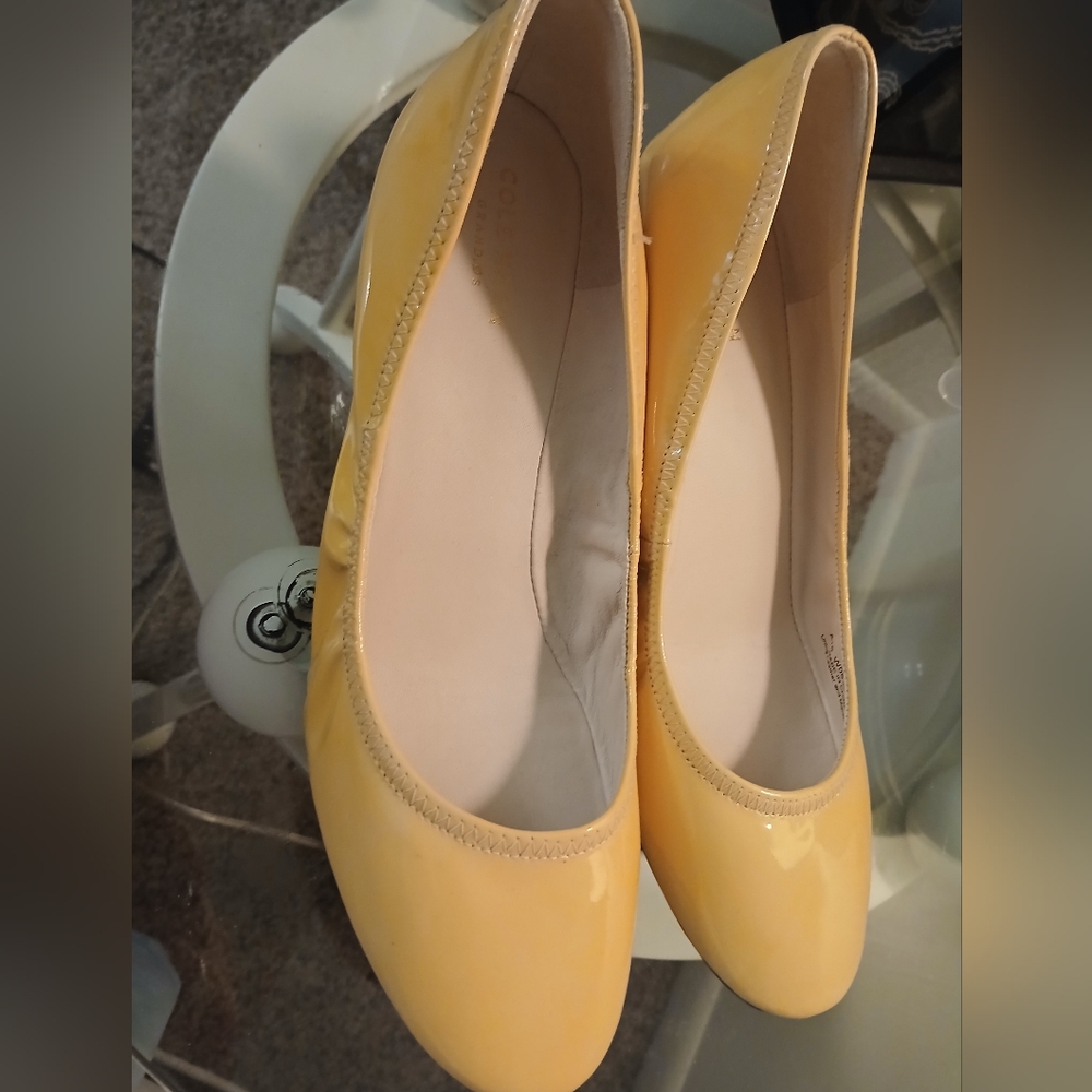 Chic Yellow Women's Flats